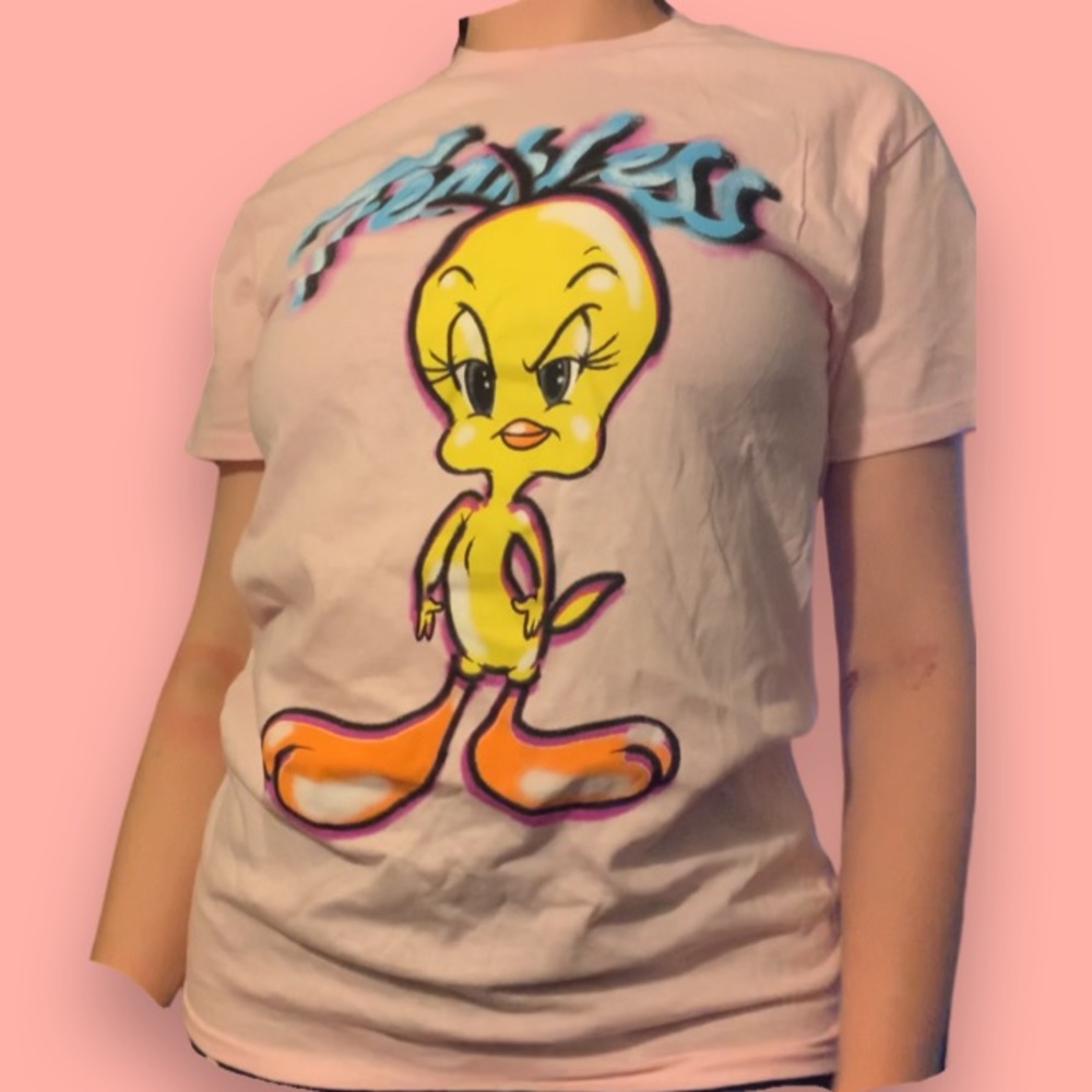 SHEIN x Looney Tunes Airbrush “Fearless” Tweety Bird T-Shirt 🐥💖